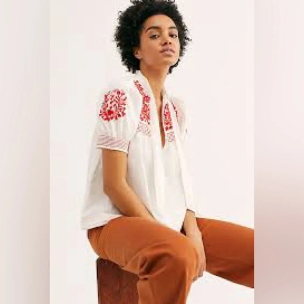 Free People Embroidered Peasant Top XS Dreaming About You Tunic Ivory and Red